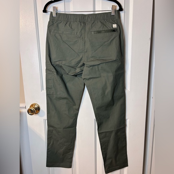 NWT VUORI Ripstop Cargo Pants- Army Green/
Size Small - Picture 5 of 11